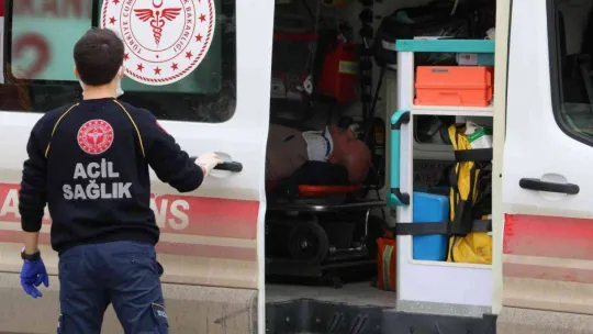 Edirne'de 3 otomobilin karıştığı kazada iki kişi yaralandı