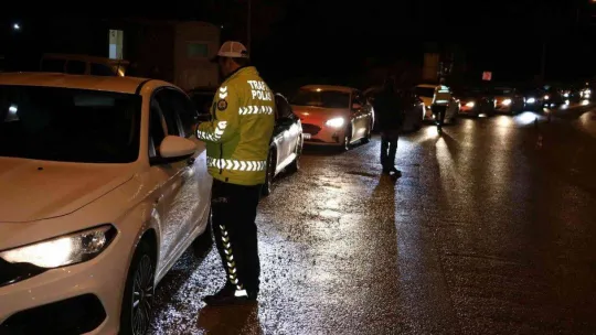 Edirne'de alkollü sürücülerin ehliyetlerine el konuldu