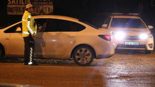 Edirne'de alkollü sürücülerin ehliyetlerine el konuldu