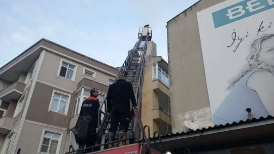 Edirne'de çatıda çıkan yangın paniğe neden oldu
