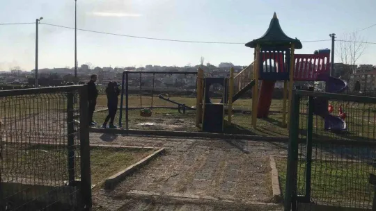 Edirne'de çocuk parkını yakan şüpheli yakalandı