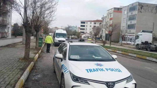 Edirne'de düzensiz göçmen ve huzur güven denetimi yapıldı