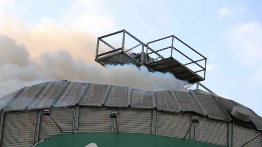 Edirne'de fabrikada çıkan yangına müdahale ediliyor