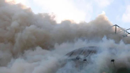 Edirne'de fabrikada çıkan yangına müdahale ediliyor