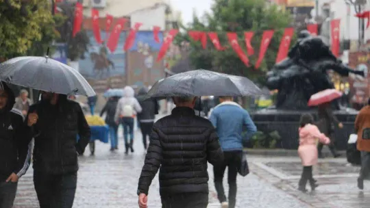 Edirne'de haftalar sonra yağmur yağışı başladı