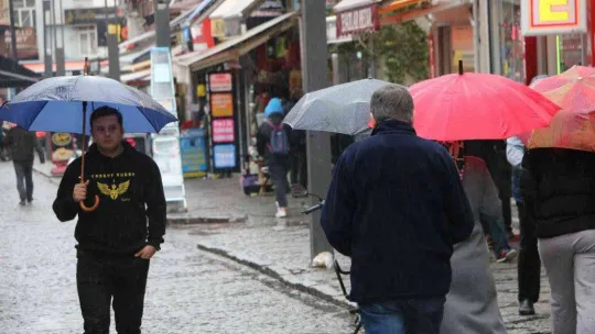 Edirne'de haftalar sonra yağmur yağışı başladı