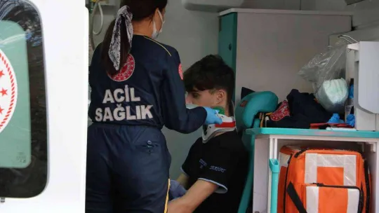 Edirne'de iki araç çarpıştı: 3 yaralı