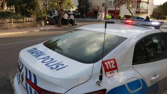 Edirne'de iki araç çarpıştı: 3 yaralı