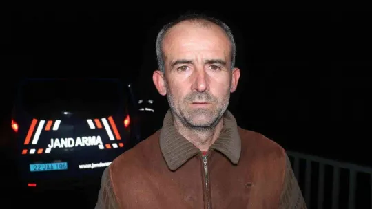 Edirne'de otomobil köprüden uçtu: 3'ü çocuk 5 yaralı