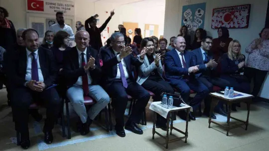 Edirne'de özel öğrenciler unutulan kültürümüzü yaşatarak gönüllerince eğlendi