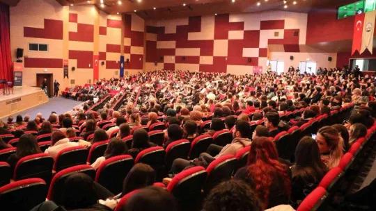 Edirne'de panelde kadınlar el emeği ürünlerini tanıttı
