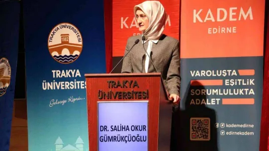 Edirne'de panelde kadınlar el emeği ürünlerini tanıttı
