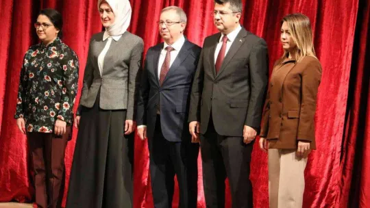 Edirne'de panelde kadınlar el emeği ürünlerini tanıttı