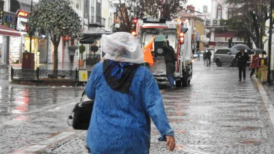 Edirne'de sağanak etkili oldu, vatandaşlar zor anlar yaşadı