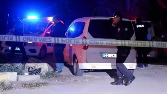 Edirne'de sıcak dakikalar: Polis sosyal tesislerine şüpheli çanta atıp kaçan kişiler yakalandı