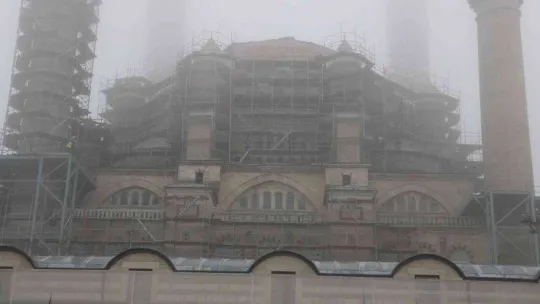 Edirne'de sis nedeniyle zincirleme kaza yaşandı