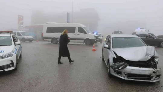 Edirne'de sis nedeniyle zincirleme kaza yaşandı