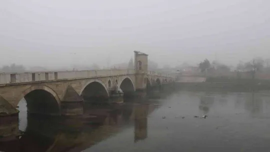 Edirne'de sis nedeniyle zincirleme kaza yaşandı