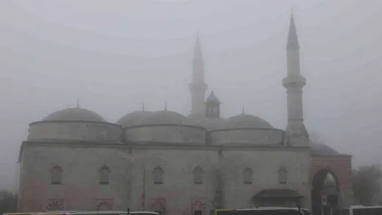 Edirne'de sis nedeniyle zincirleme kaza yaşandı