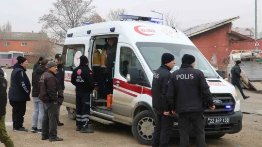 Edirne'de ticari taksi ile otomobilin çarpışma anı kamerada