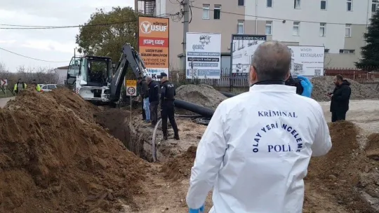 Edirne'de üstüne toprak yığını düşen işçi ağır yaralandı