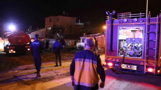 Edirne'deki ev yangınında 1 kişi yaralandı