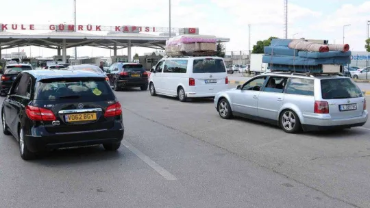 Edirne'ye akın eden Bulgarlar bin Euro harcıyor