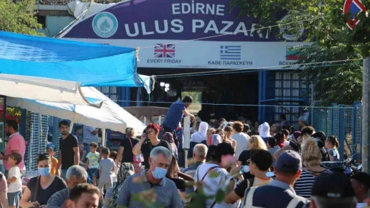 Edirne'ye akın eden Bulgarlar bin Euro harcıyor