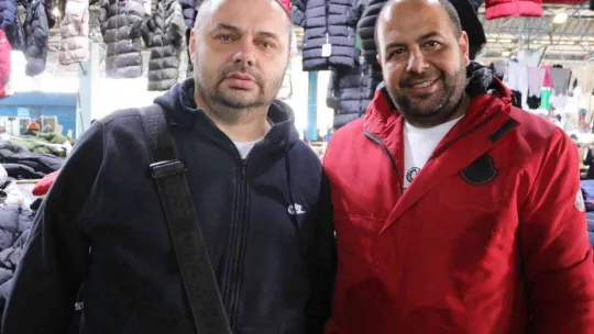 Edirne'ye akın eden Bulgarlar esnafın yüzünü güldürdü