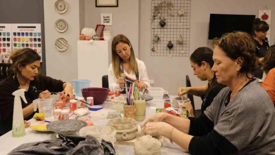 Edirneli kadınlar çamuru sanat eserine dönüştürüyor
