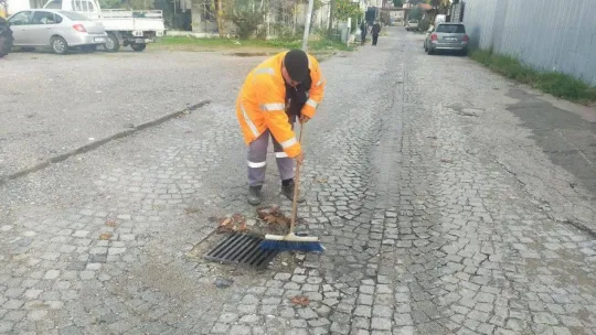 Edremit Belediyesi'nden yağışlara karşı önlem