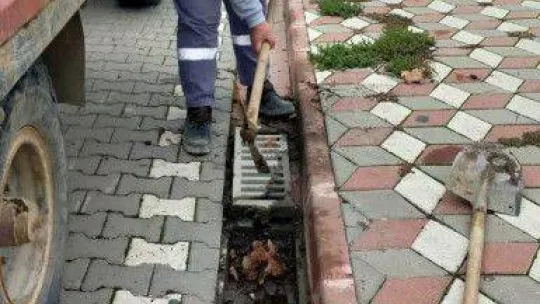 Edremit Belediyesi'nden yağışlara karşı önlem