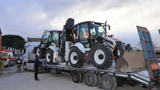 Edremit Belediyesi yaraların sarılması için seferber oldu
