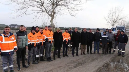 Edremit Belediyesi yaraların sarılması için seferber oldu