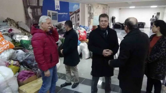 Edremit'ten deprem bölgesine yardım eli