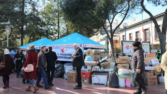 Efeler'in yardım kampanyası yoğun katılımla devam ediyor