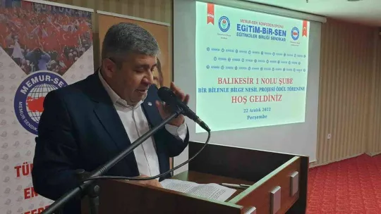 Eğitim Bir Sen'den Kitap okuyan öğrencilere altın ödülü