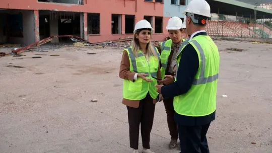 Eğitim ve sağlık yatırımlarını yerinde inceledi