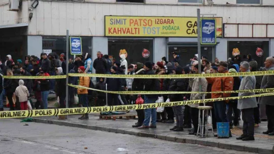 Eğlence mekanı alevlere teslim oldu