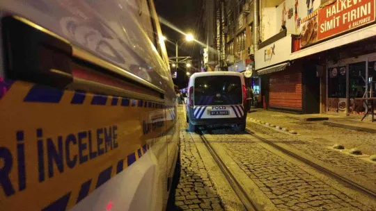 Eğlence mekanında tartıştığı kişiye kurşun yağdırıp kaçtı