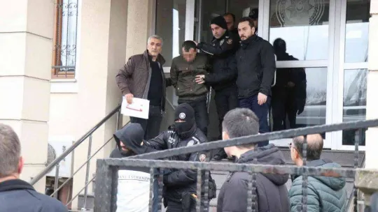 Eğlence mekanlarının çatışmasında 14 şüpheli adliyeye sevk edildi