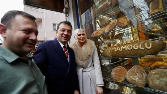 Ekrem İmamoğlu'ndan esnafa: 'Ekmek gibi yesinler Ekrem'i diyorsunuz yani'