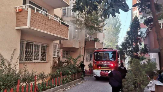 Elektrik tesisatındaki arıza mutfağı yaktı