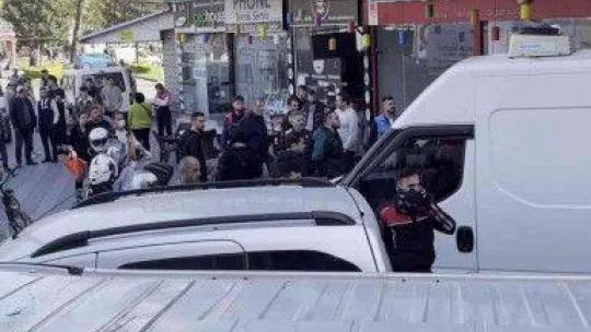 Elektronik kelepçesini çözüp dehşet saçtı: 2 yaralı