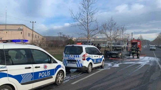 Emanet aldığı araç hastane yolunda alev topuna döndü