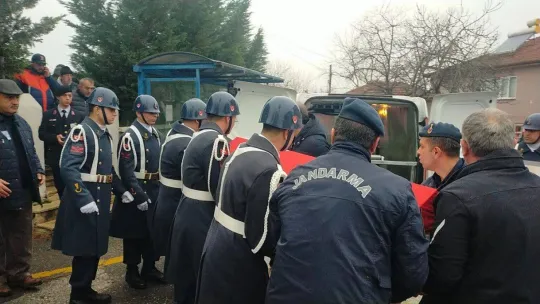 Emekli asker son yolculuğuna törenle uğurlandı
