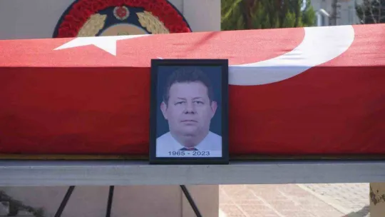 Emekli emniyet müdürü törenle son yolculuğuna uğurlandı