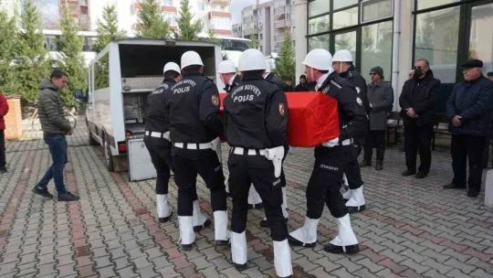 Emekli emniyet müdürü törenle son yolculuğuna uğurlandı