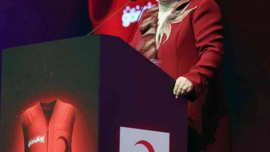 Emine Erdoğan: 'Gönüllülük kültürünü yaşatırsak, dünya sevgiyle çepeçevre kuşanır'