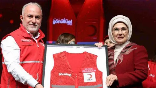 Emine Erdoğan: 'Gönüllülük kültürünü yaşatırsak, dünya sevgiyle çepeçevre kuşanır'